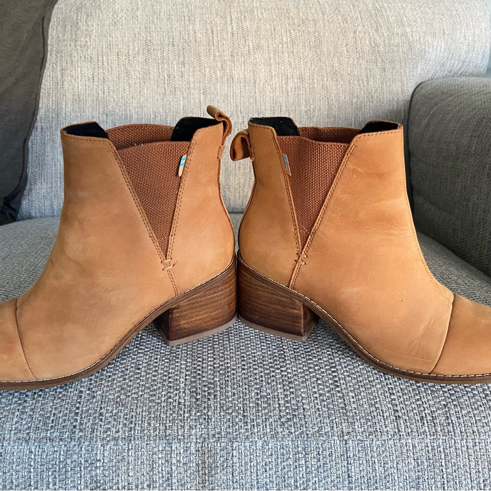 Tom’s Tan Leather Ankle Boots